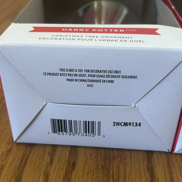 Hallmark Ornament Harry Potter with Quiddich Broom Wizarding World  Lot 2 - Picture 8 of 8